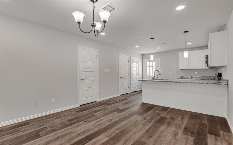 5840 Eastland Street, Fort Worth, TX 76119, 2 Bedrooms Bedrooms, ,2 BathroomsBathrooms,Residential,For Sale,5840 Eastland Street,20969506