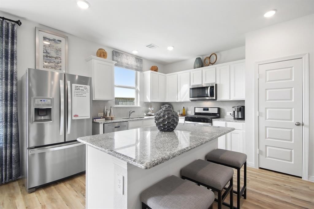 3109 NW Dixondale Drive, Fort Worth, TX 76108, 4 Habitaciones Habitaciones , ,2 BañosBaños,Residential,En Venta,3109 NW Dixondale Drive,20969587