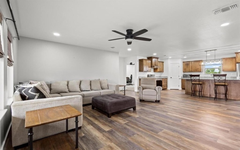 293 Private Road 36008, Honey Grove, TX 75446, 3 Habitaciones Habitaciones , ,2 BañosBaños,Residential,En Venta,293 Private Road 36008,0,20962350