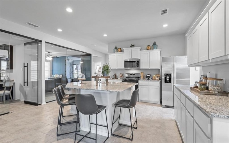 2128 RANGER HILL Avenue, Fort Worth, TX 76108, 4 Bedrooms Bedrooms, ,2 BathroomsBathrooms,Residential,For Sale,2128 RANGER HILL Avenue,20963765