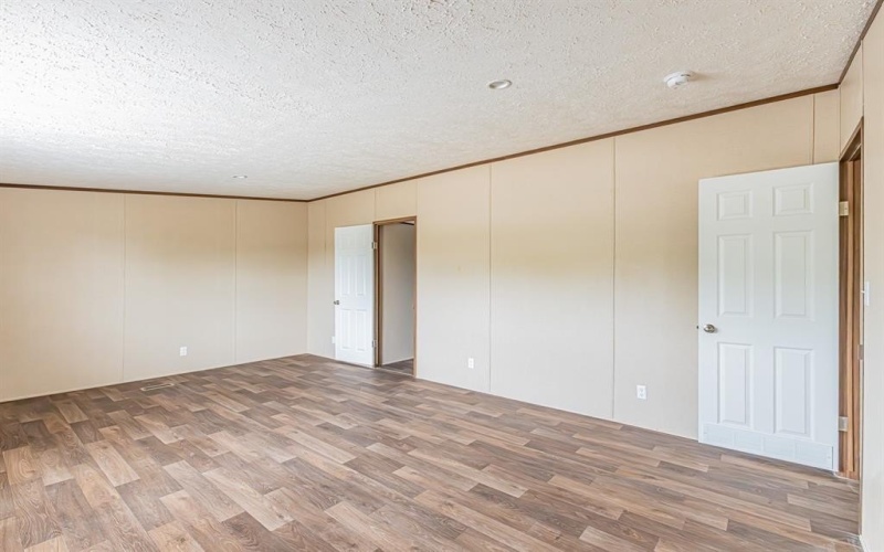 320 Denton Heights Lane, Weatherford, TX 76085, 5 Bedrooms Bedrooms, ,3 BathroomsBathrooms,Residential,For Sale,320 Denton Heights Lane,20967154