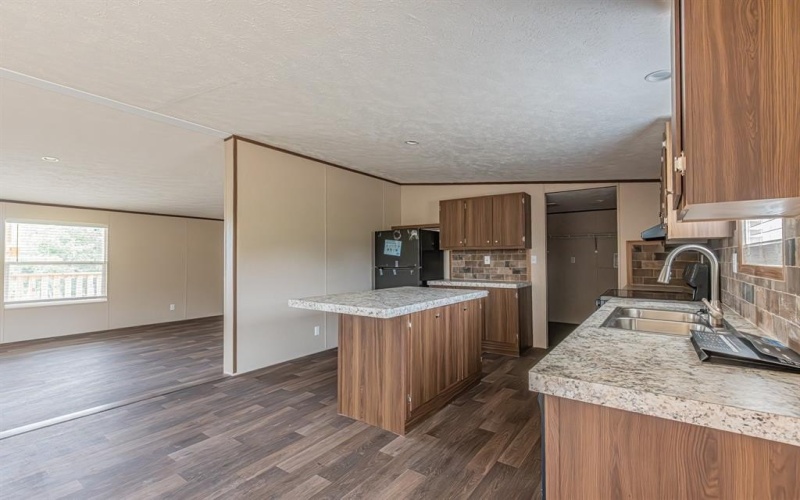320 Denton Heights Lane, Weatherford, TX 76085, 5 Bedrooms Bedrooms, ,3 BathroomsBathrooms,Residential,For Sale,320 Denton Heights Lane,20967154