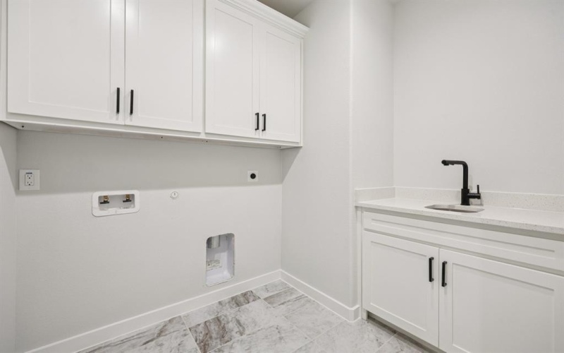 2716 E 12th Street, Fort Worth, TX 76111, 4 Bedrooms Bedrooms, ,2 BathroomsBathrooms,Residential,For Sale,2716 E 12th Street,0,20967216