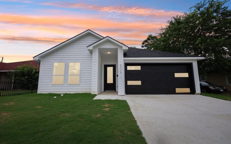 2716 E 12th Street, Fort Worth, TX 76111, 4 Bedrooms Bedrooms, ,2 BathroomsBathrooms,Residential,For Sale,2716 E 12th Street,0,20967216