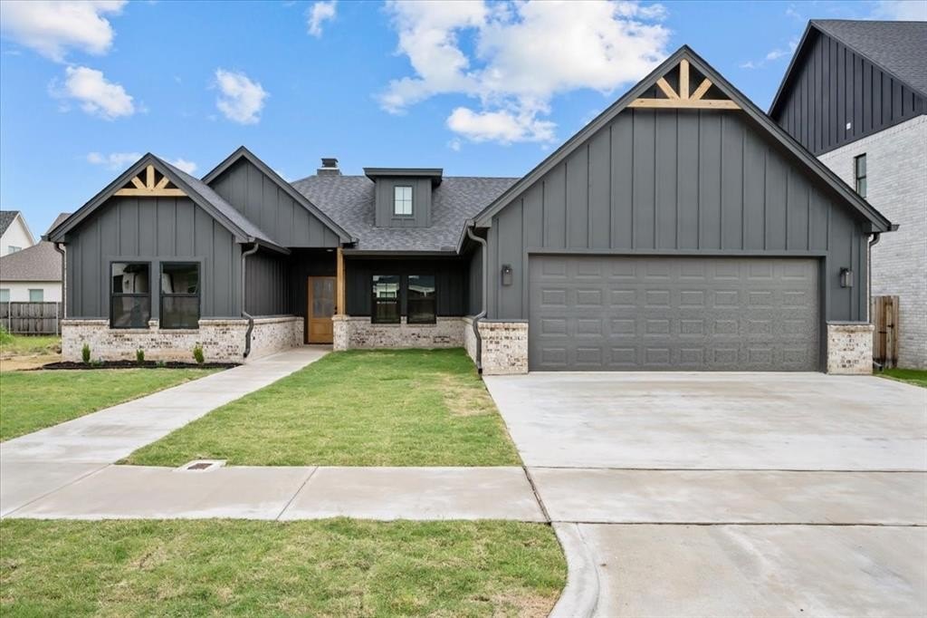 13017 Rainier, Woodway, TX 76712, 4 Bedrooms Bedrooms, ,3 BathroomsBathrooms,Residential,For Sale,13017 Rainier,20967533