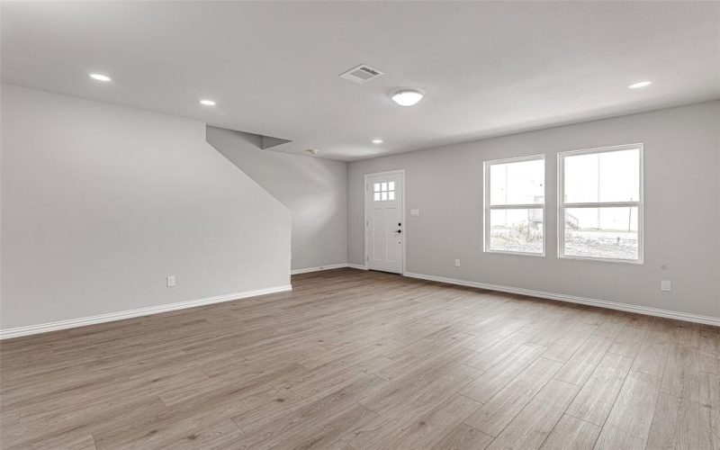 5836 Eastland Street, Fort Worth, TX 76119, 3 Bedrooms Bedrooms, ,2 BathroomsBathrooms,Residential,For Sale,5836 Eastland Street,20967842