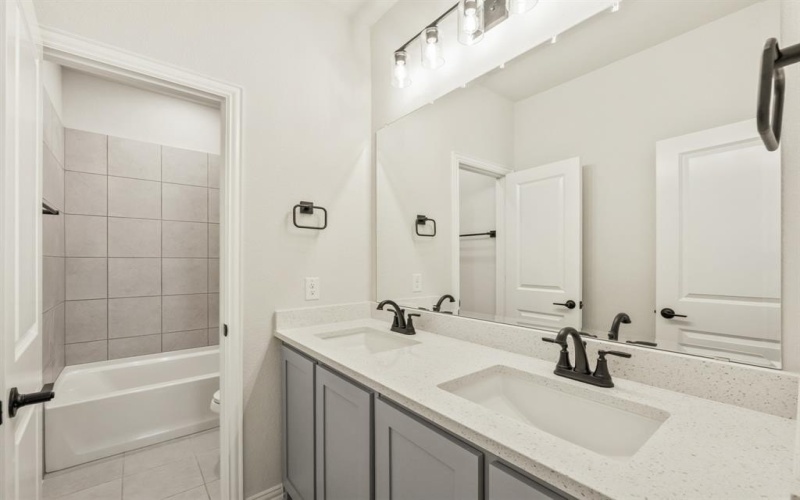 325 Atlas Cedar Drive, Glenn Heights, TX 75154, 4 Bedrooms Bedrooms, ,3 BathroomsBathrooms,Residential,For Sale,325 Atlas Cedar Drive,20968346