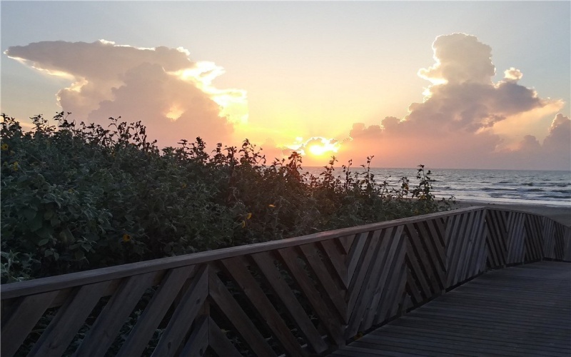 606 Sunset Avenue, Port Aransas, TX 78373, 5 Bedrooms Bedrooms, ,5 BathroomsBathrooms,Residential,For Sale,606 Sunset Avenue,441280