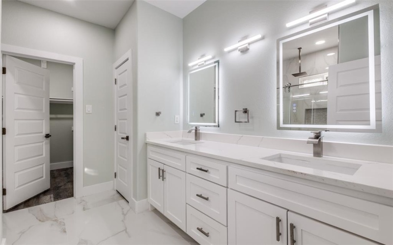2417 Felton Court, Dallas, TX 75215, 4 Bedrooms Bedrooms, ,3 BathroomsBathrooms,Residential,For Sale,2417 Felton Court,0,20968465