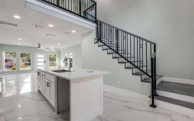 2417 Felton Court, Dallas, TX 75215, 4 Bedrooms Bedrooms, ,3 BathroomsBathrooms,Residential,For Sale,2417 Felton Court,0,20968465