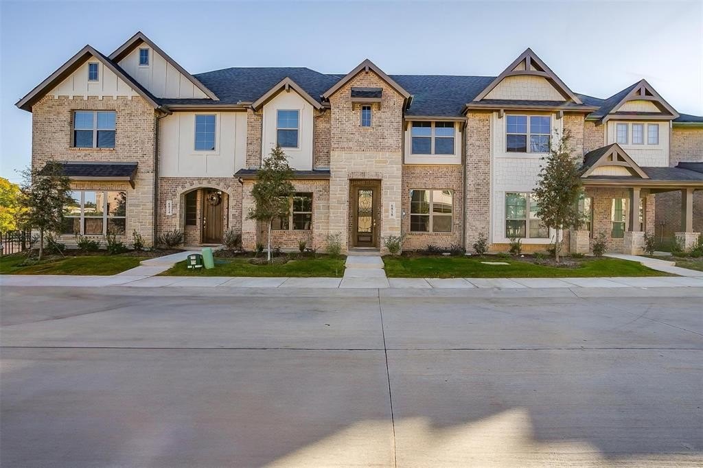 6817 Robert Reed Drive, Arlington, TX 76001, 3 Bedrooms Bedrooms, ,2 BathroomsBathrooms,Residential,For Sale,6817 Robert Reed Drive,0,20968614