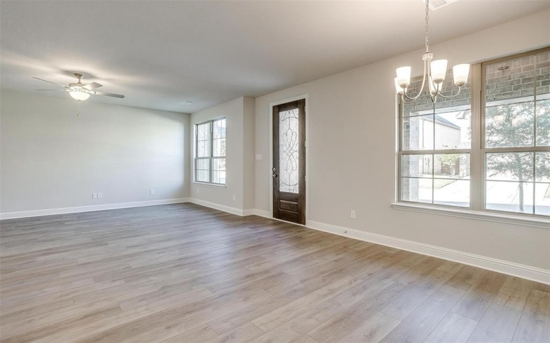 6817 Robert Reed Drive, Arlington, TX 76001, 3 Bedrooms Bedrooms, ,2 BathroomsBathrooms,Residential,For Sale,6817 Robert Reed Drive,0,20968614