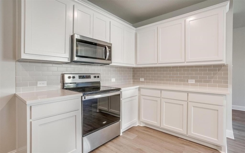 6817 Robert Reed Drive, Arlington, TX 76001, 3 Bedrooms Bedrooms, ,2 BathroomsBathrooms,Residential,For Sale,6817 Robert Reed Drive,0,20968614