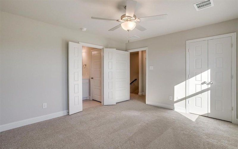 6817 Robert Reed Drive, Arlington, TX 76001, 3 Bedrooms Bedrooms, ,2 BathroomsBathrooms,Residential,For Sale,6817 Robert Reed Drive,0,20968614