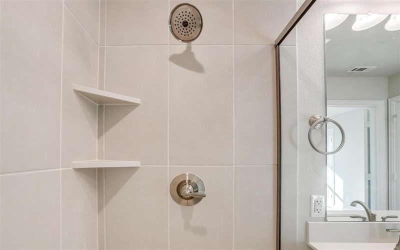 6817 Robert Reed Drive, Arlington, TX 76001, 3 Bedrooms Bedrooms, ,2 BathroomsBathrooms,Residential,For Sale,6817 Robert Reed Drive,0,20968614