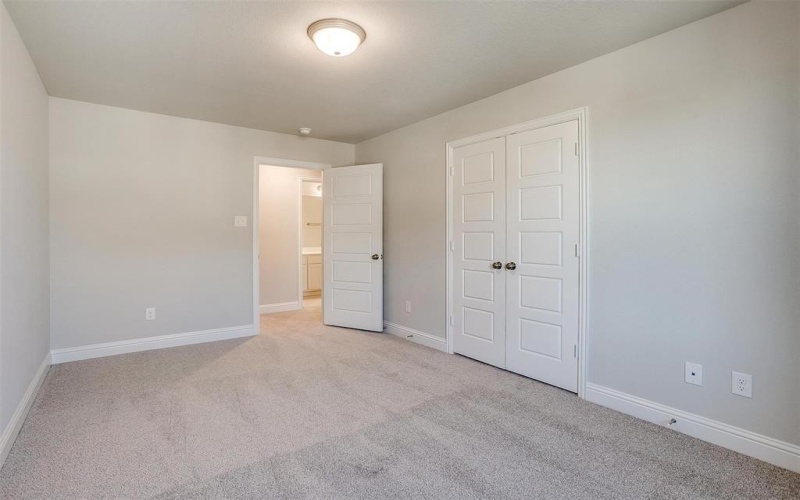 6817 Robert Reed Drive, Arlington, TX 76001, 3 Bedrooms Bedrooms, ,2 BathroomsBathrooms,Residential,For Sale,6817 Robert Reed Drive,0,20968614