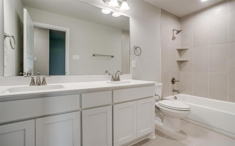 6817 Robert Reed Drive, Arlington, TX 76001, 3 Bedrooms Bedrooms, ,2 BathroomsBathrooms,Residential,For Sale,6817 Robert Reed Drive,0,20968614