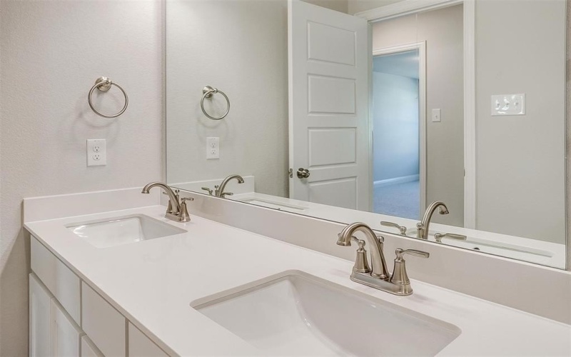 6817 Robert Reed Drive, Arlington, TX 76001, 3 Bedrooms Bedrooms, ,2 BathroomsBathrooms,Residential,For Sale,6817 Robert Reed Drive,0,20968614