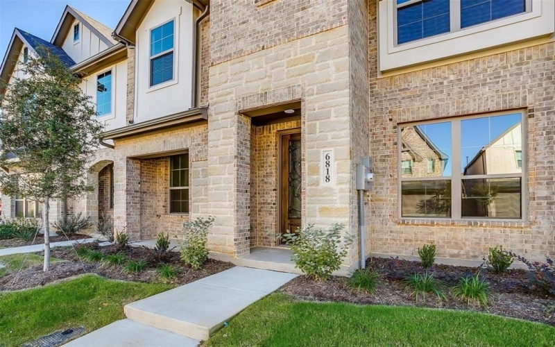 6817 Robert Reed Drive, Arlington, TX 76001, 3 Bedrooms Bedrooms, ,2 BathroomsBathrooms,Residential,For Sale,6817 Robert Reed Drive,0,20968614