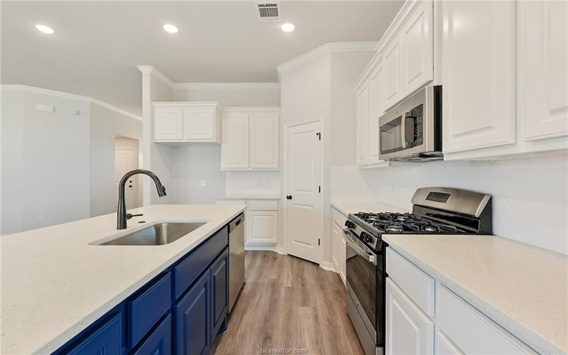 6436 Raleigh, College Station, TX 77845, 4 Habitaciones Habitaciones , ,3 BañosBaños,Residential,En Venta,6436 Raleigh,25006914