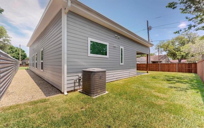 10916 Cade Road, Dallas, TX 75217, 3 Bedrooms Bedrooms, ,2 BathroomsBathrooms,Residential,For Sale,10916 Cade Road,20967539
