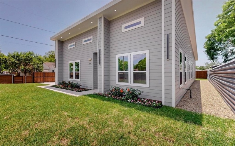 10916 Cade Road, Dallas, TX 75217, 3 Bedrooms Bedrooms, ,2 BathroomsBathrooms,Residential,For Sale,10916 Cade Road,20967539