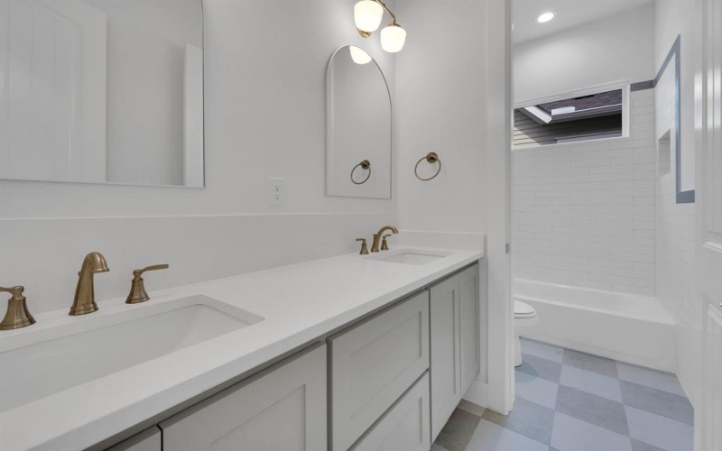 970 Abigail Way, Midlothian, TX 76065, 3 Bedrooms Bedrooms, ,2 BathroomsBathrooms,Residential,For Sale,970 Abigail Way,0,20968813