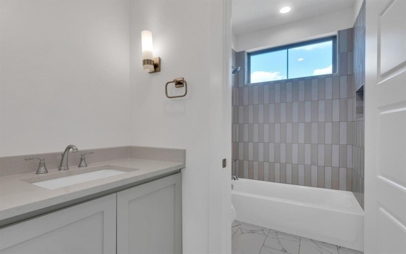 6031 Maplewood Boulevard, Midlothian, TX 76065, 4 Bedrooms Bedrooms, ,5 BathroomsBathrooms,Residential,For Sale,6031 Maplewood Boulevard,0,20969082