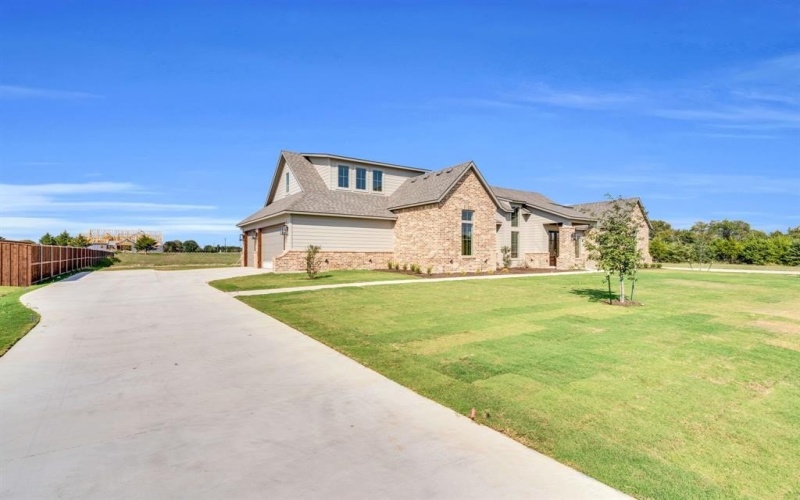 6031 Maplewood Boulevard, Midlothian, TX 76065, 4 Bedrooms Bedrooms, ,5 BathroomsBathrooms,Residential,For Sale,6031 Maplewood Boulevard,0,20969082