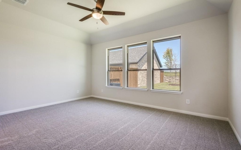 1904 Holland Drive, Van Alstyne, TX 75495, 4 Bedrooms Bedrooms, ,5 BathroomsBathrooms,Residential,For Sale,1904 Holland Drive,20970008