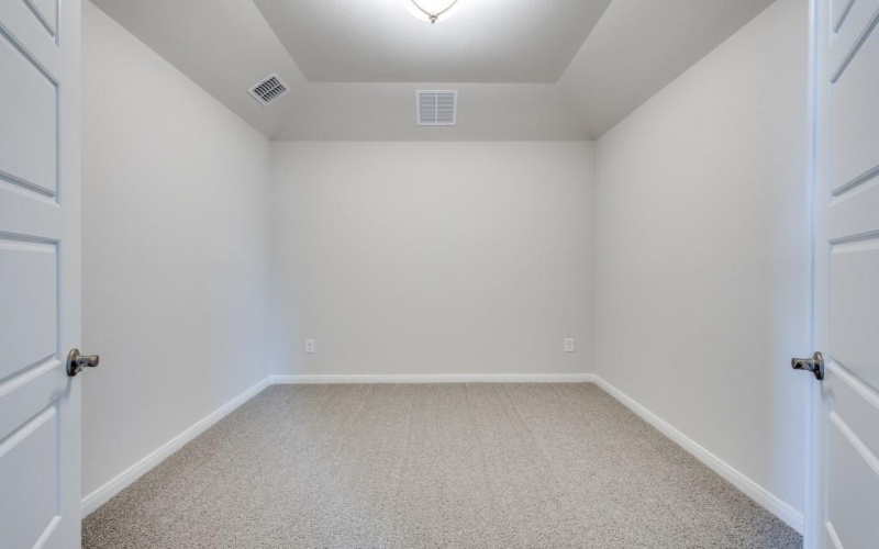 1904 Holland Drive, Van Alstyne, TX 75495, 4 Bedrooms Bedrooms, ,5 BathroomsBathrooms,Residential,For Sale,1904 Holland Drive,20970008