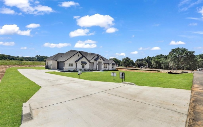 2000 Forest Bridge Drive, Azle, TX 76020, 4 Habitaciones Habitaciones , ,2 BañosBaños,Residential,En Venta,2000 Forest Bridge Drive,0,20970043
