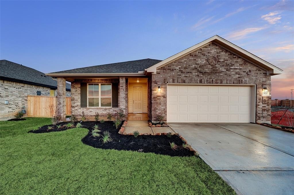 3104 Dixondale Drive, Fort Worth, TX 76108, 3 Bedrooms Bedrooms, ,2 BathroomsBathrooms,Residential,For Sale,3104 Dixondale Drive,20970096