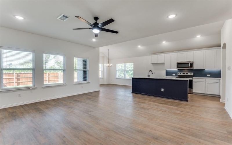 3317 St James, Lancaster, TX 75134, 4 Habitaciones Habitaciones , ,2 BañosBaños,Residential,En Venta,3317 St James,20970104
