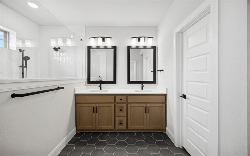 9109 Saddlecreek Drive, Dallas, TX 75243, 3 Bedrooms Bedrooms, ,2 BathroomsBathrooms,Residential,For Sale,9109 Saddlecreek Drive,0,20970123