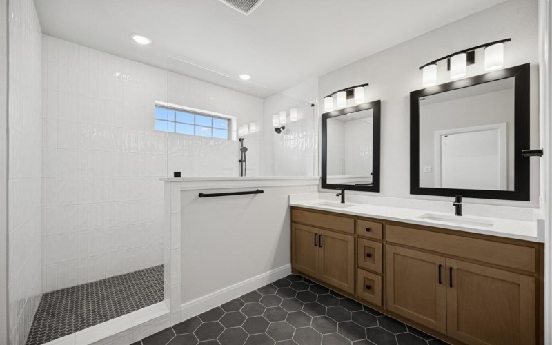 9109 Saddlecreek Drive, Dallas, TX 75243, 3 Bedrooms Bedrooms, ,2 BathroomsBathrooms,Residential,For Sale,9109 Saddlecreek Drive,0,20970123