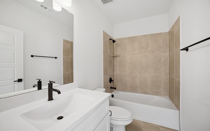 2020 Tolleson Drive, Fort Worth, TX 76008, 3 Habitaciones Habitaciones , ,2 BañosBaños,Residential,En Venta,2020 Tolleson Drive,0,20970167