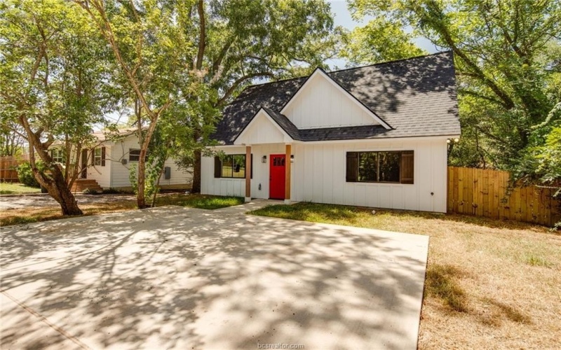 1112 Justine, Bryan, TX 77803, 3 Habitaciones Habitaciones , ,2 BañosBaños,Residential,En Venta,1112 Justine,25006536
