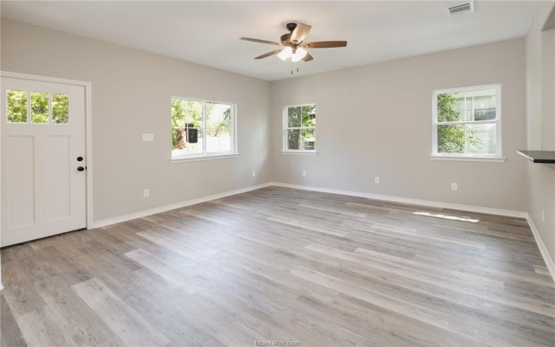 1112 Justine, Bryan, TX 77803, 3 Habitaciones Habitaciones , ,2 BañosBaños,Residential,En Venta,1112 Justine,25006536
