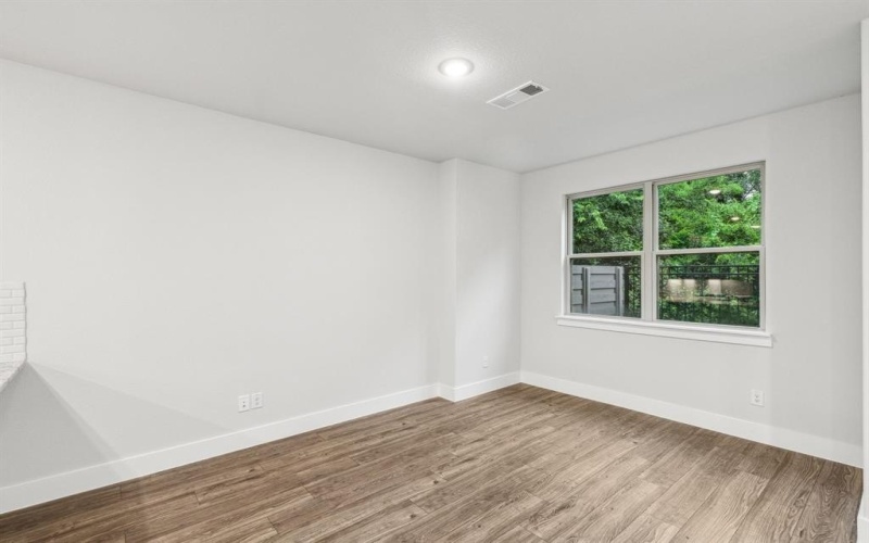 8221 Emsworth Drive, Dallas, TX 75231, 3 Habitaciones Habitaciones , ,2 BañosBaños,Residential,En Venta,8221 Emsworth Drive,20970529