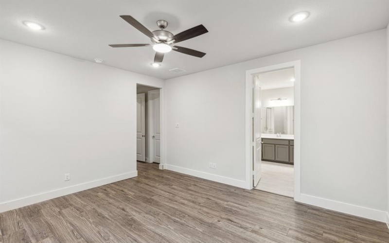 8221 Emsworth Drive, Dallas, TX 75231, 3 Habitaciones Habitaciones , ,2 BañosBaños,Residential,En Venta,8221 Emsworth Drive,20970529