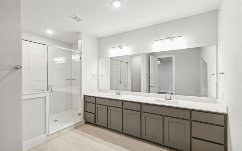 8221 Emsworth Drive, Dallas, TX 75231, 3 Habitaciones Habitaciones , ,2 BañosBaños,Residential,En Venta,8221 Emsworth Drive,20970529