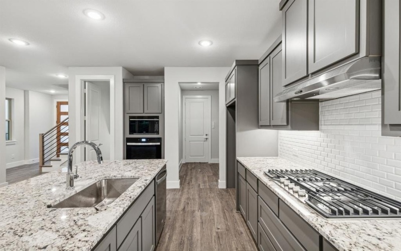 8221 Emsworth Drive, Dallas, TX 75231, 3 Habitaciones Habitaciones , ,2 BañosBaños,Residential,En Venta,8221 Emsworth Drive,20970529