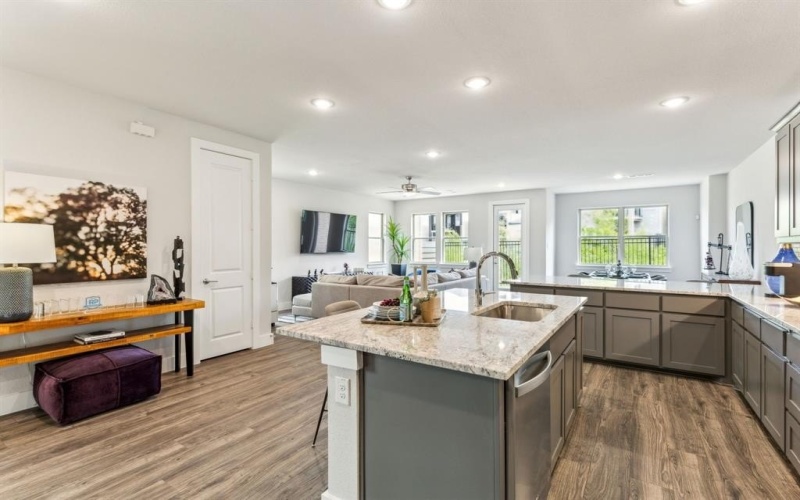 8221 Emsworth Drive, Dallas, TX 75231, 3 Habitaciones Habitaciones , ,2 BañosBaños,Residential,En Venta,8221 Emsworth Drive,20970529