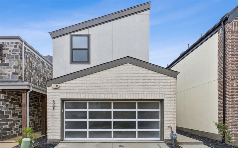8221 Emsworth Drive, Dallas, TX 75231, 3 Habitaciones Habitaciones , ,2 BañosBaños,Residential,En Venta,8221 Emsworth Drive,20970529