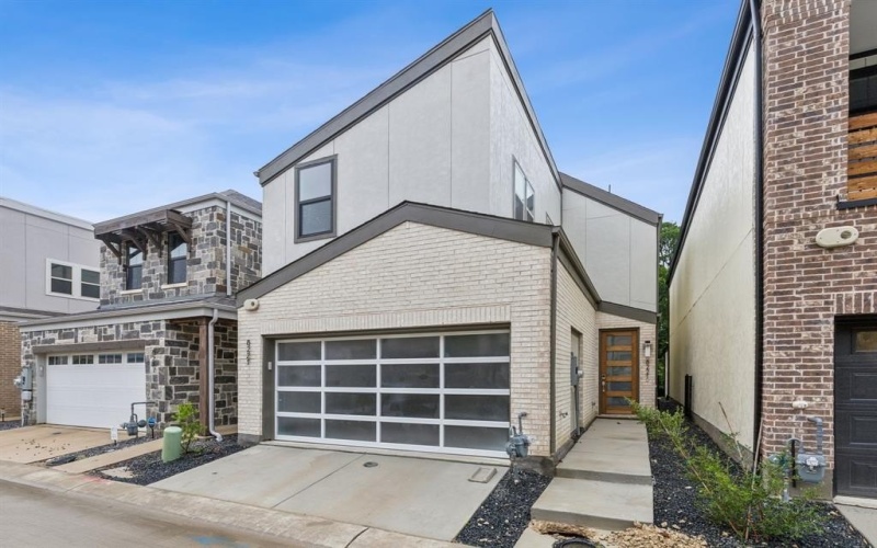 8221 Emsworth Drive, Dallas, TX 75231, 3 Habitaciones Habitaciones , ,2 BañosBaños,Residential,En Venta,8221 Emsworth Drive,20970529