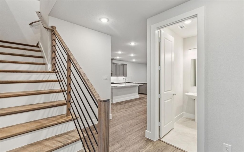 8221 Emsworth Drive, Dallas, TX 75231, 3 Habitaciones Habitaciones , ,2 BañosBaños,Residential,En Venta,8221 Emsworth Drive,20970529