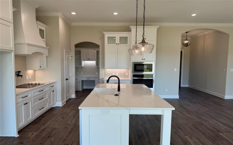 10109 Castleberry Lane, Waco, TX 76712, 4 Bedrooms Bedrooms, ,3 BathroomsBathrooms,Residential,For Sale,10109 Castleberry Lane,20963681