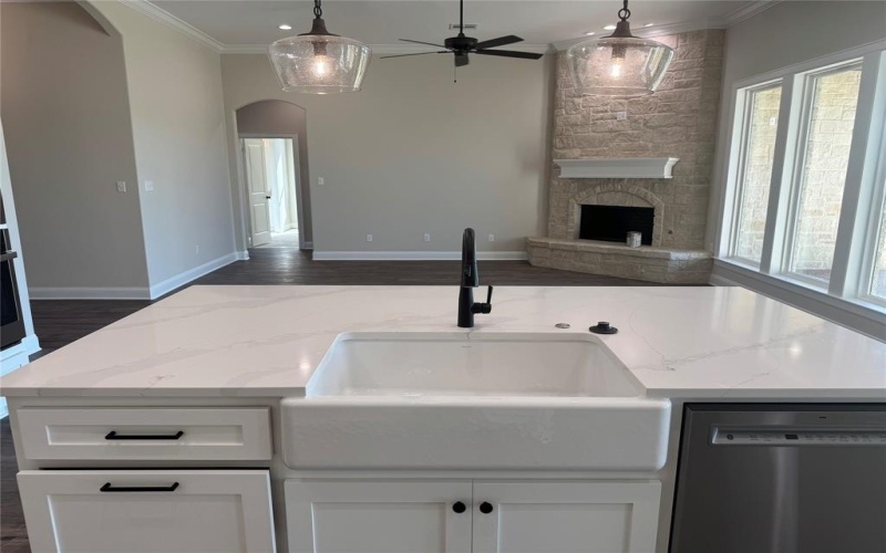 10109 Castleberry Lane, Waco, TX 76712, 4 Bedrooms Bedrooms, ,3 BathroomsBathrooms,Residential,For Sale,10109 Castleberry Lane,20963681