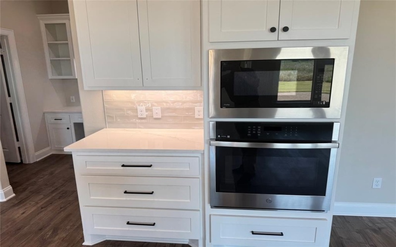 10109 Castleberry Lane, Waco, TX 76712, 4 Bedrooms Bedrooms, ,3 BathroomsBathrooms,Residential,For Sale,10109 Castleberry Lane,20963681